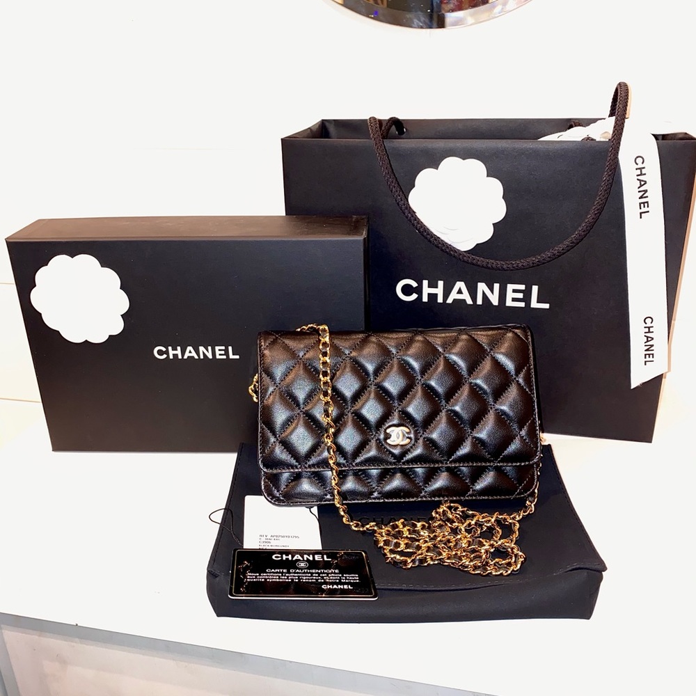 Chanel Wallet on Chain black lamb skin w/ Gold
